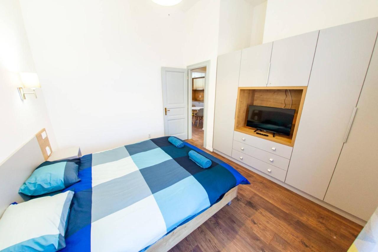 Luxury 1 Apartment *
